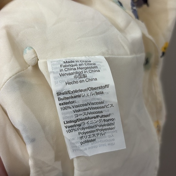 Madewell white Floral Mini Dress - size 4- flutter sleeve - Picture 3 of 4